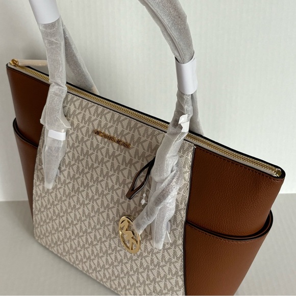 NWT Michael Kors Charlotte Top Zip Tote MK Signature Shoulder Bag  Vanilla - Picture 13 of 16